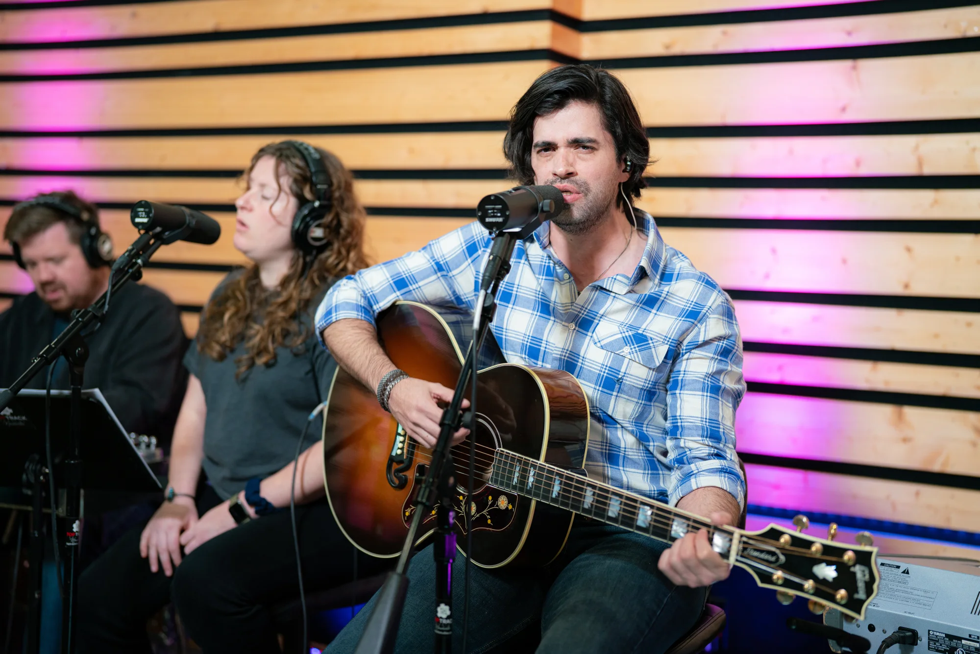 Gigio Teixeira e os músicos durante as Nashville Sessions